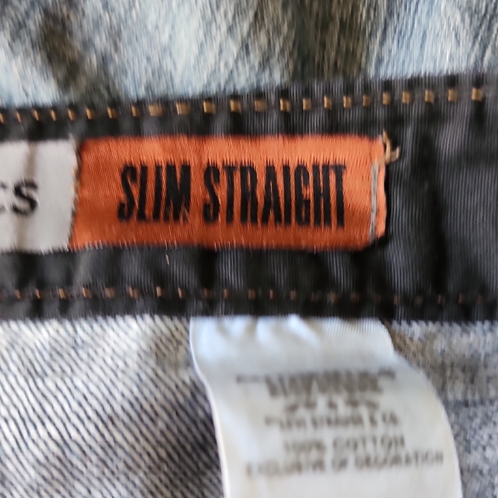Levi's Dark Wash Skinny Jeans - Picture 14 of 16